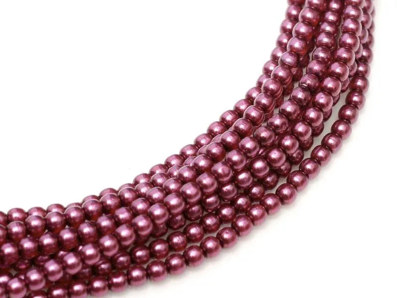 Tjeckiska vaxade glaspärlor - Shiny Dark Magenta 2mm, 1 sträng Hilmas Pyssel