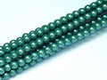 Tjeckiska Pearl Shell - Pepparmint 2mm, 1 sträng Hilmas Pyssel