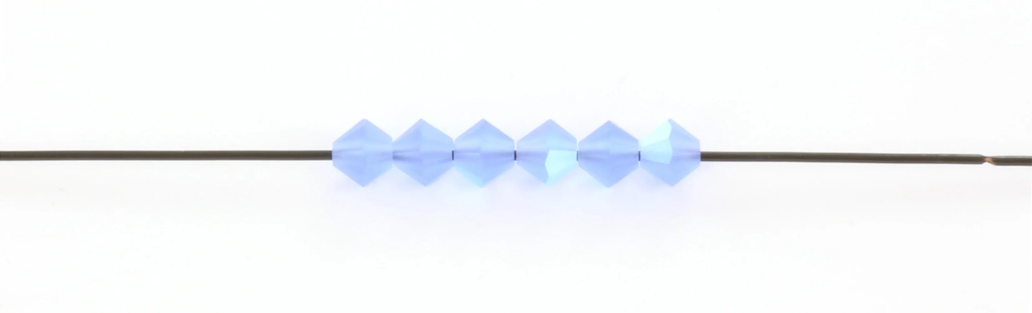 Tjeckiska MC Bicone - Sapphire AB Matt 4mm 30-pack Preciosa