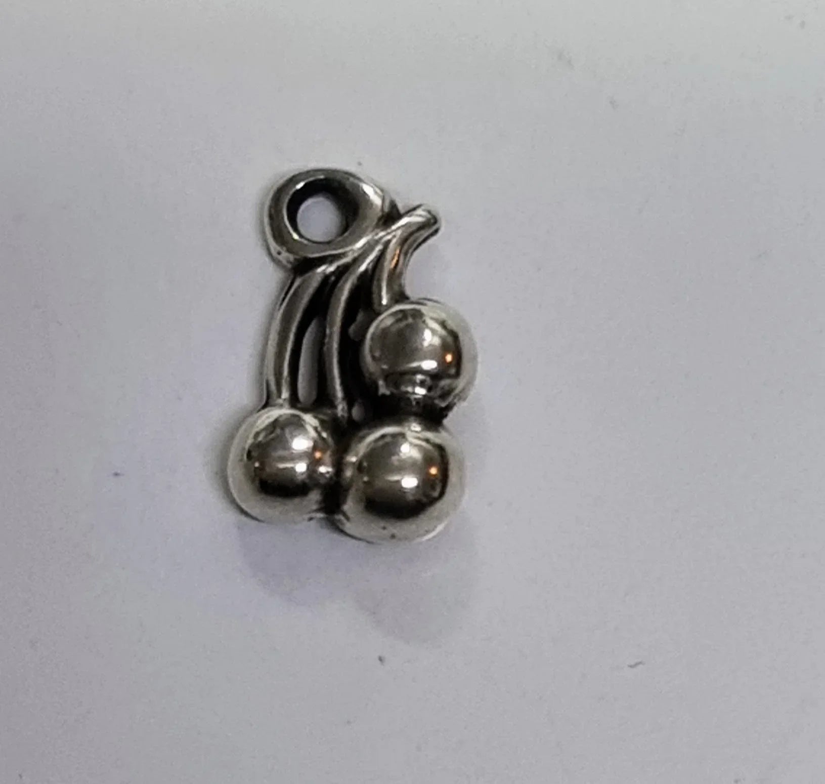 Berlock Silverpläterad - Körsbär med 3 Bär 1 styck Grekisk Metall