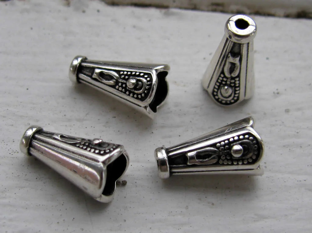 Koner Silverfärgad - Avlång med Mönster, 13x7mm, 4-pack - Hilmas Pyssel