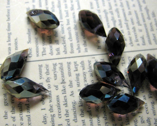 Facetterade droppar - Lila med silverlyster, 13x6mm, 10 pack Hilmas Pyssel