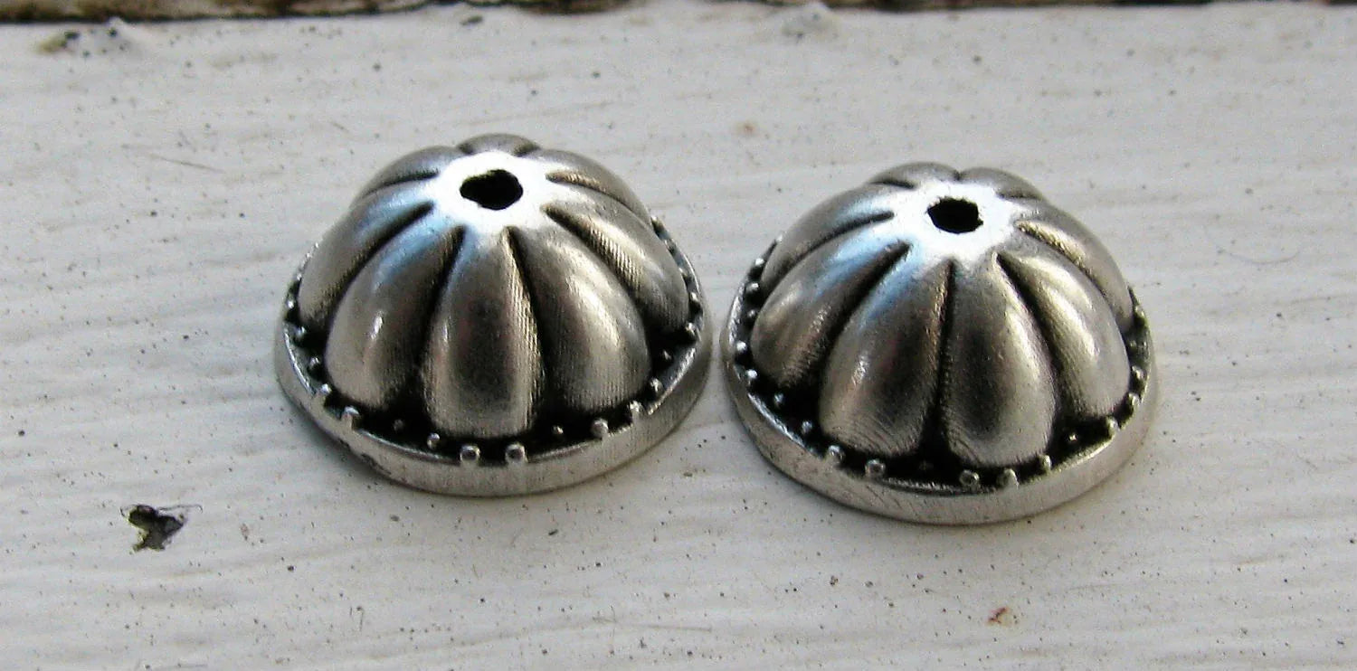 Pärlhattar Silverfärgade - Större Blomma, 13mm 2-pack Grekisk Metall