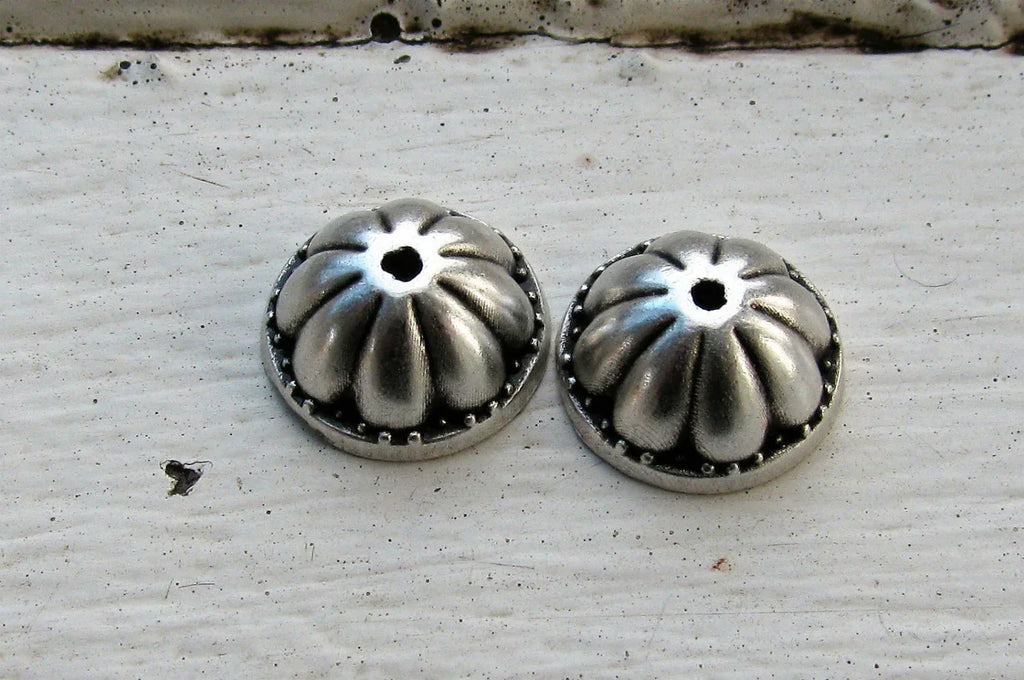 Pärlhattar Silverfärgade - Större Blomma, 13mm 2-pack - Hilmas Pyssel