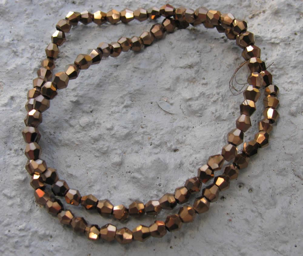 Glaspärlor Bicone - Elektropläterade Koppar 3mm, 1 sträng Hilmas Pyssel