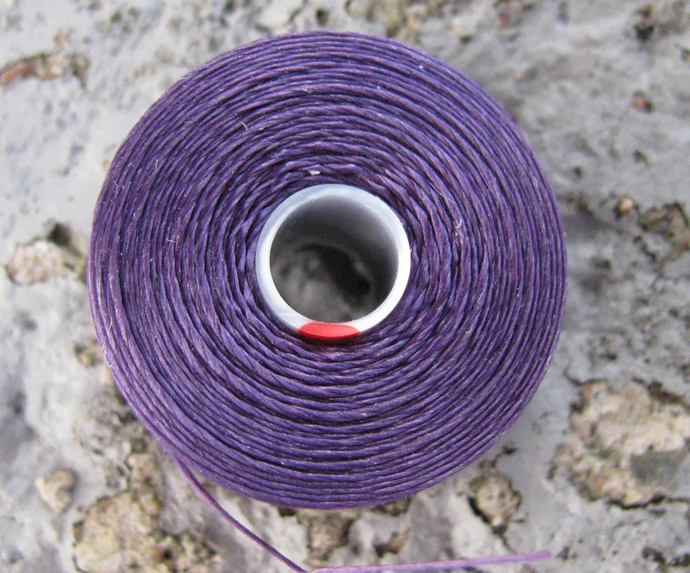 S-Lon Bead thread - Purple, storlek D, 1 rulle Hilmas Pyssel