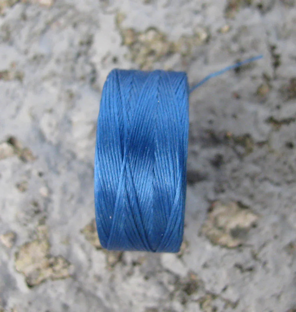 S-Lon bead thread - Capri Blue, strl D, 1 rulle Hilmas Pyssel