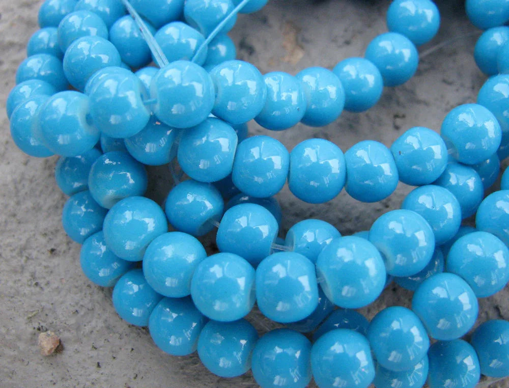 Glaspärlor Runda - Ljusblå 6mm, 1 sträng Hilmas Pyssel