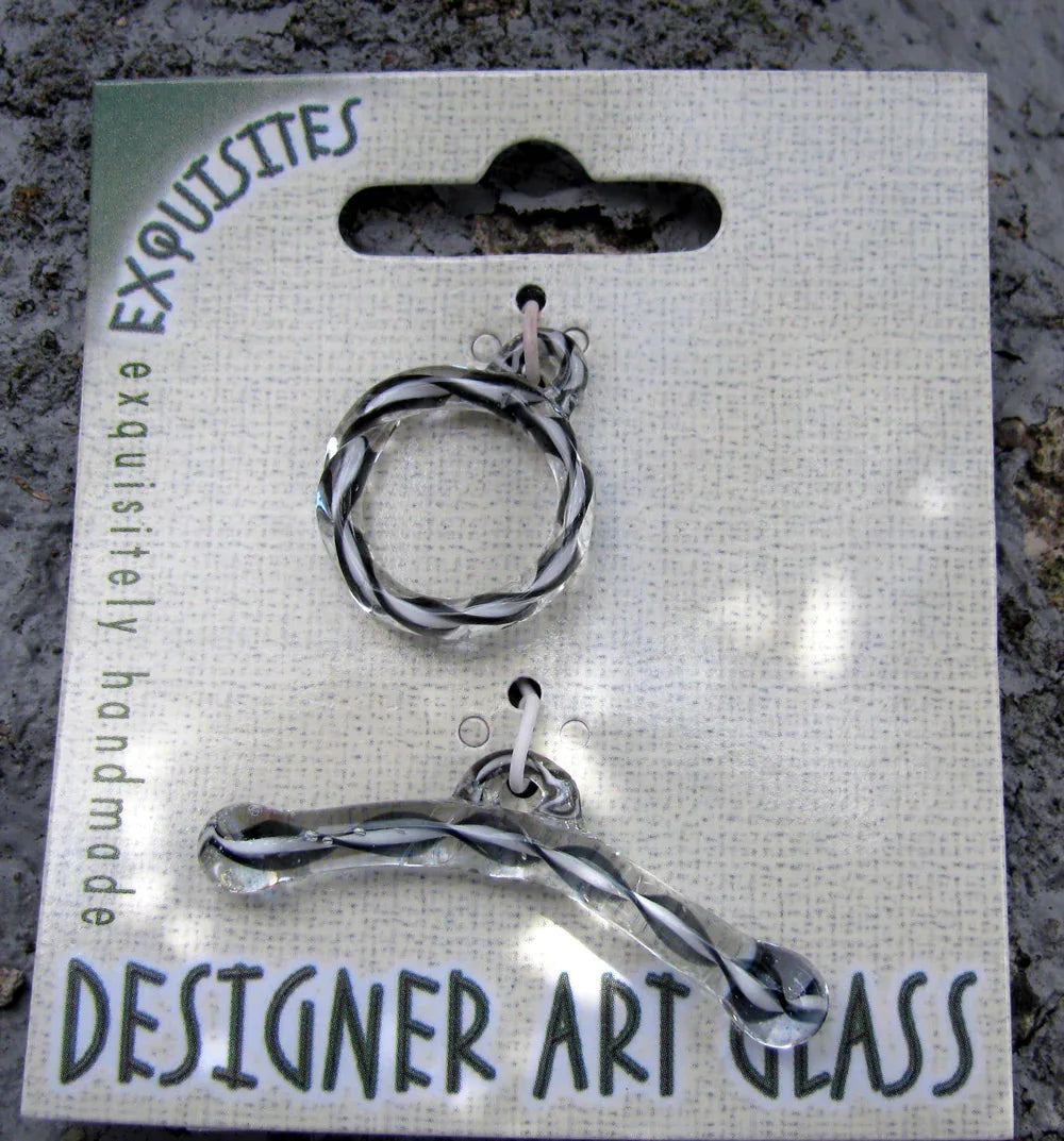 Stavlås Glas - Runt Klart med Svart/Vit Swirl, 1 Set Hilmas Pyssel