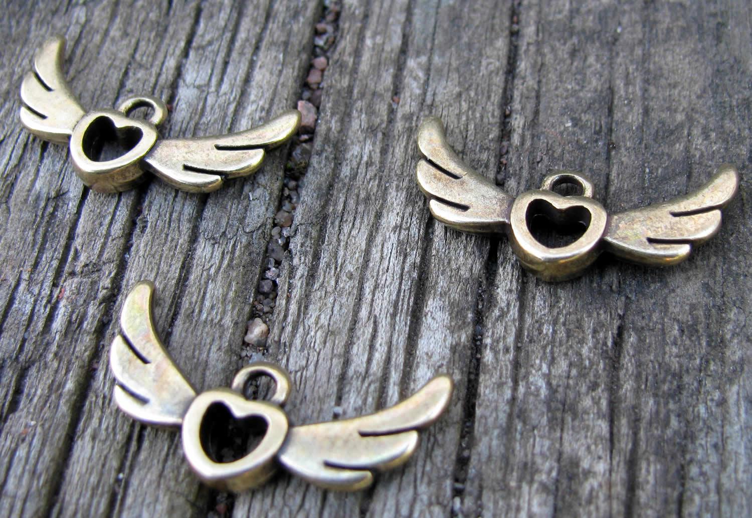 Berlock Bronsfärgad - Hjärta med vingar, 3-pack Grekisk Metall