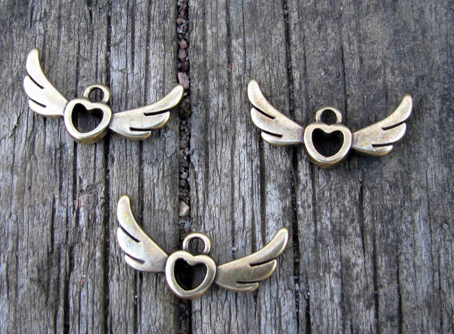 Berlock Bronsfärgad - Hjärta med vingar, 3-pack Grekisk Metall