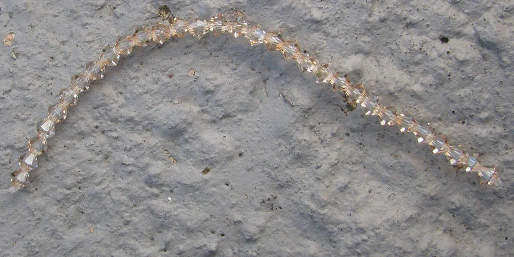 Tjeckiska MC Bicone - Crystal Honey 4 mm, 30- pack Preciosa