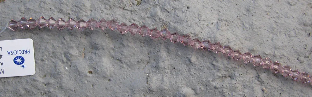 Tjeckiska MC Bicone - Light Amethyst 4 mm, 1 sträng Preciosa