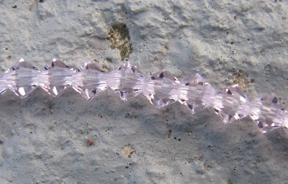 Tjeckiska MC Bicone - Pink Sapphire 4 mm, 1 sträng Preciosa