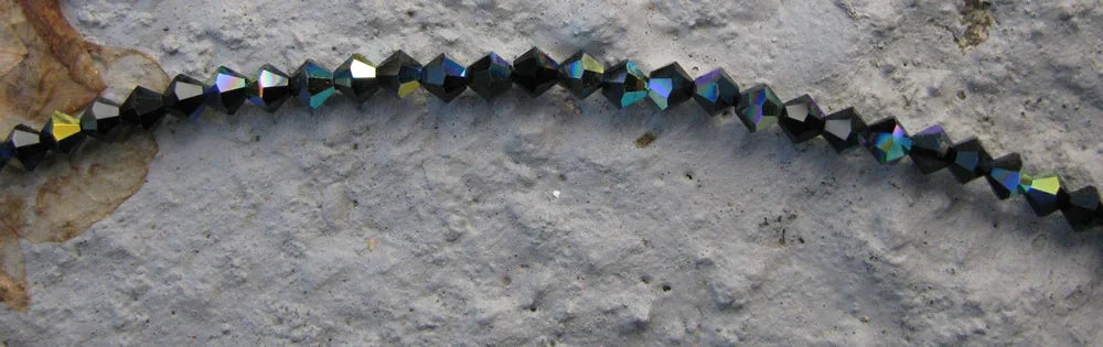 Tjeckiska MC Bicone - Jet AB 4 mm, 1 sträng Preciosa