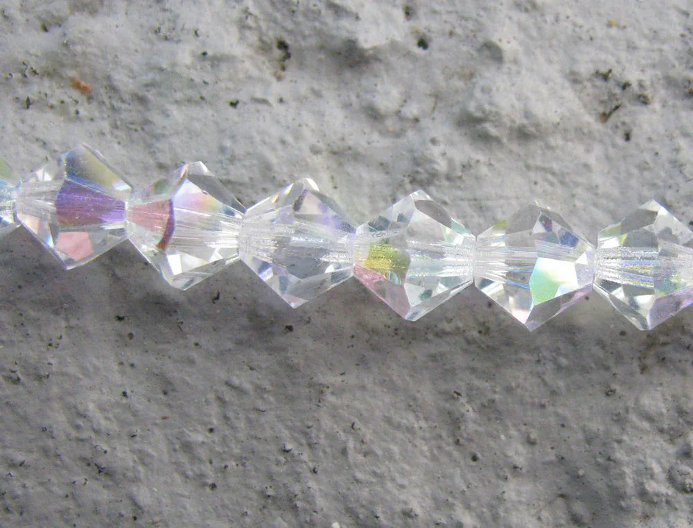 Tjeckiska MC Bicone - Crystal AB 6 mm, 1 sträng Preciosa