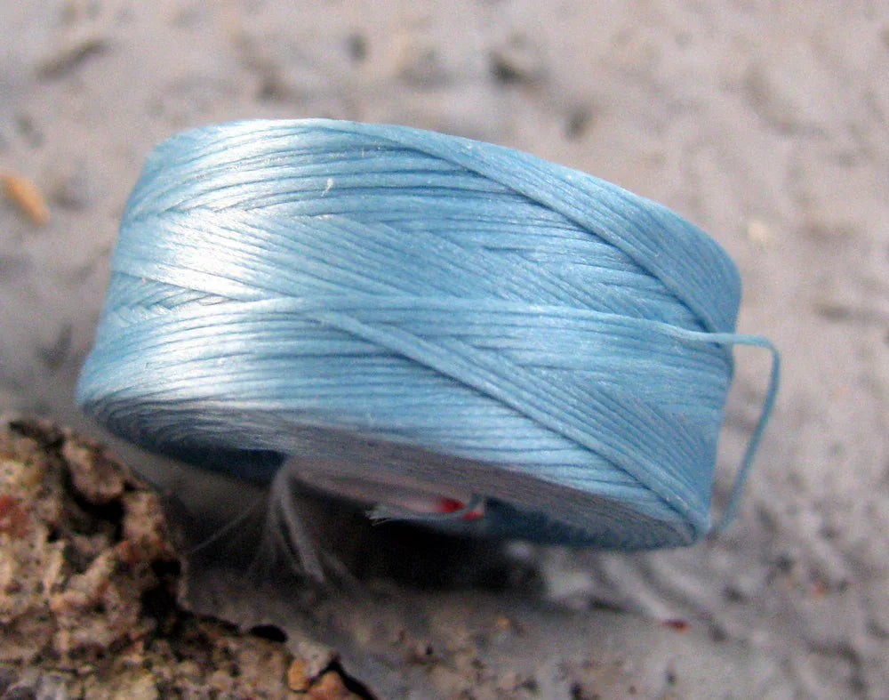 S-Lon bead thread - Light Blue, strl D, 1 rulle Hilmas Pyssel