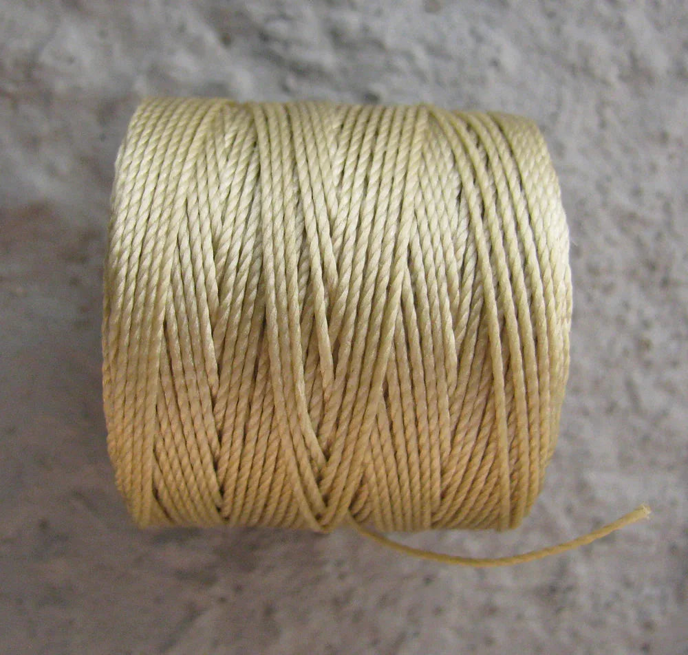 S- Lon bead cord - Light Khaki, 1 rulle Hilmas Pyssel