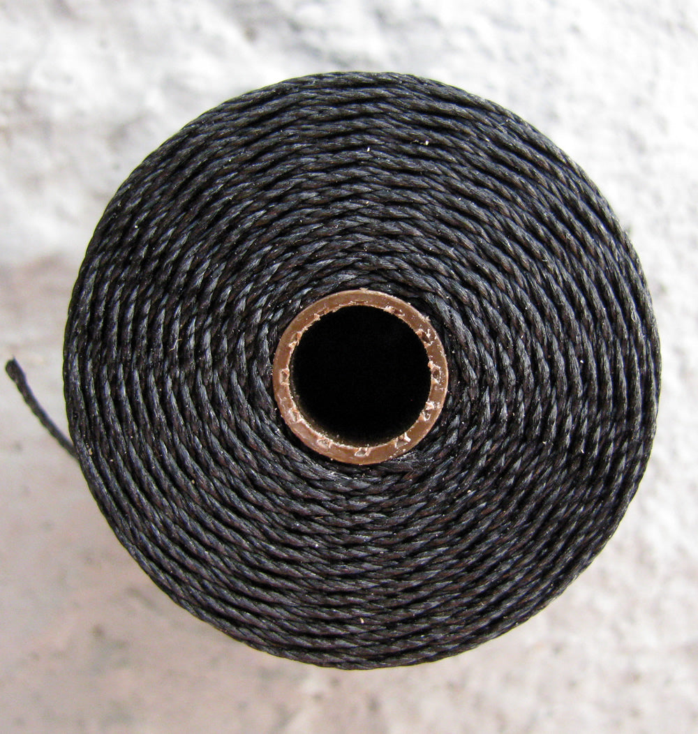 S-Lon Bead Cord - Black, 1 Rulle Hilmas Pyssel