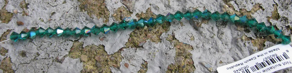 Tjeckiska MC Bicone - Emerald AB 4 mm, 1 sträng Preciosa