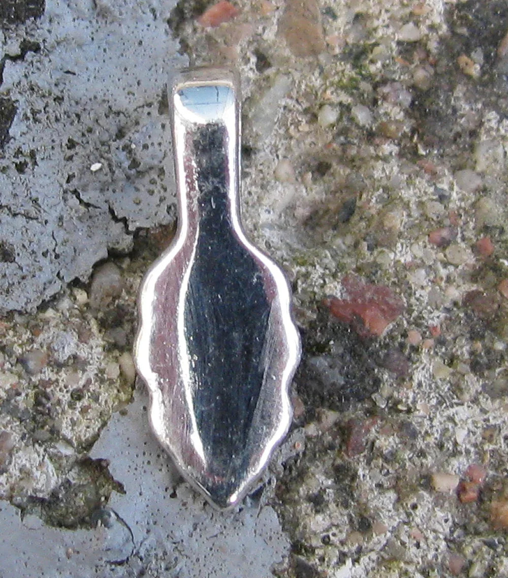 Bakstycke silverfärgad - Fäste till hängsmycke, 1 styck Hilmas Pyssel