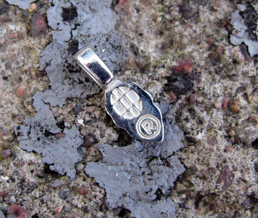 Bakstycke silverfärgad - Fäste till hängsmycke, 1 styck Hilmas Pyssel