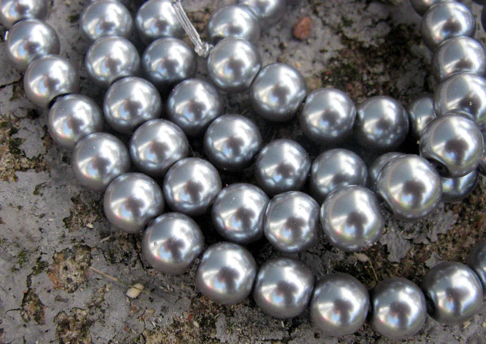 Vaxade glaspärlor - Mörkgrå 8mm 1 sträng Hilmas Pyssel