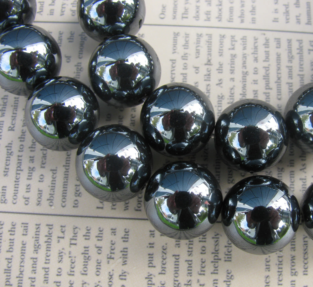 Hematit - Runda 12mm AAA, 1 Sträng Hilmas Pyssel