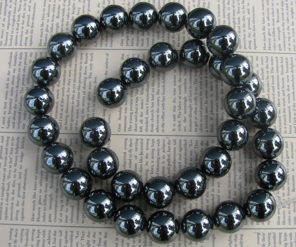 Hematit - Runda 12mm AAA, 1 Sträng Hilmas Pyssel