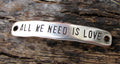 Connector Silverfärgat - All we need is love 40x7mm 1 styck Grekisk Metall