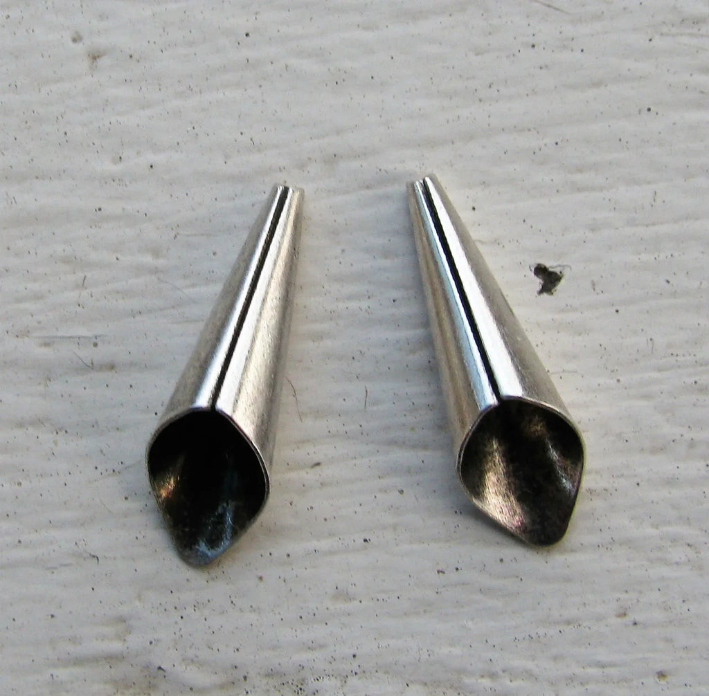 Koner Silverfärgade - Strutar 21x6mm 2-pack - Hilmas Pyssel