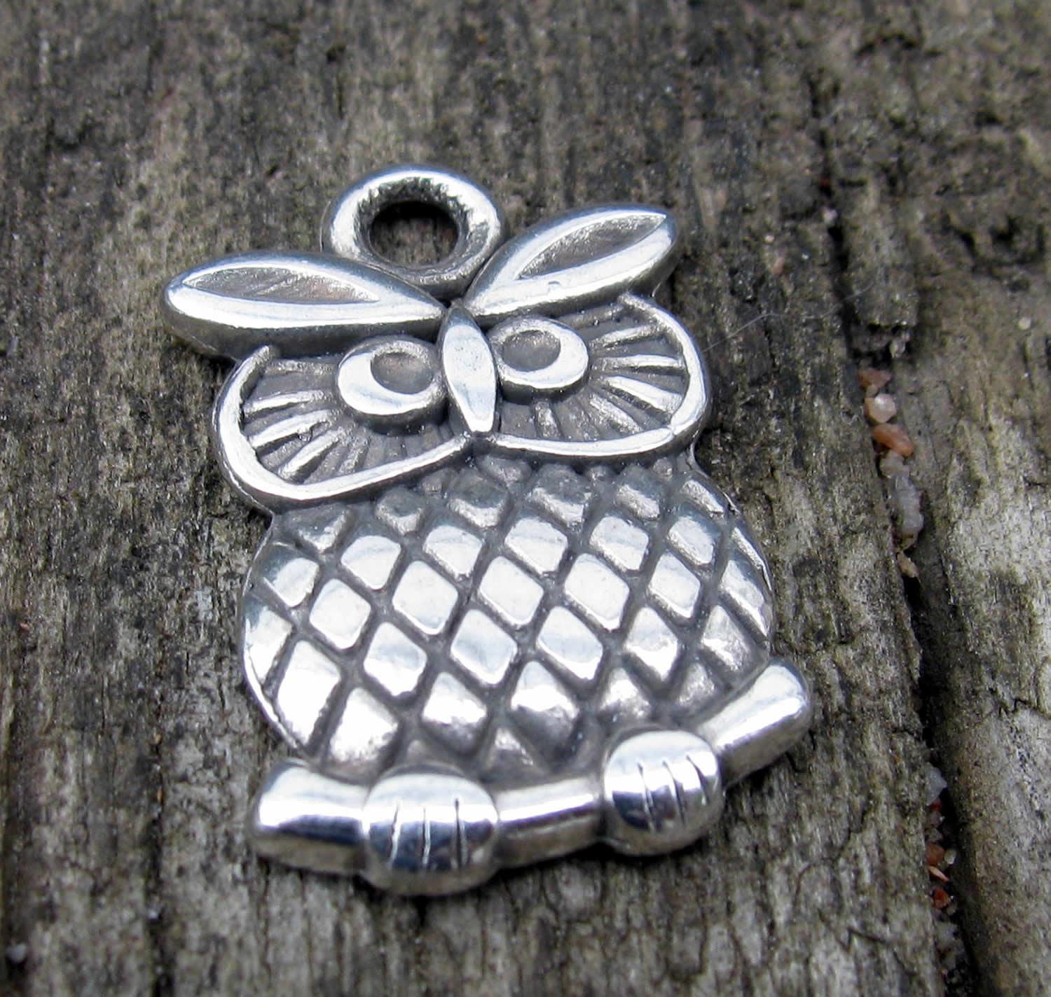 Berlock Silverfärgad - Uggla 19x14mm 1 styck Grekisk Metall