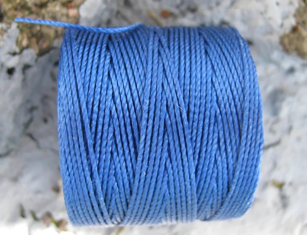 S-Lon bead cord - Capri Blue, 1 rulle Hilmas Pyssel