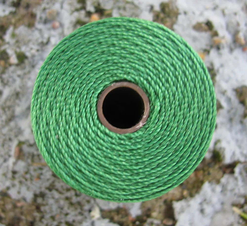 S- Lon bead cord - Green, 1 rulle Hilmas Pyssel