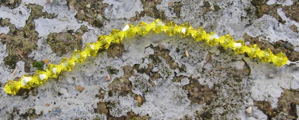 Tjeckiska MC Bicone - Citrine 6 mm, 1 sträng Preciosa