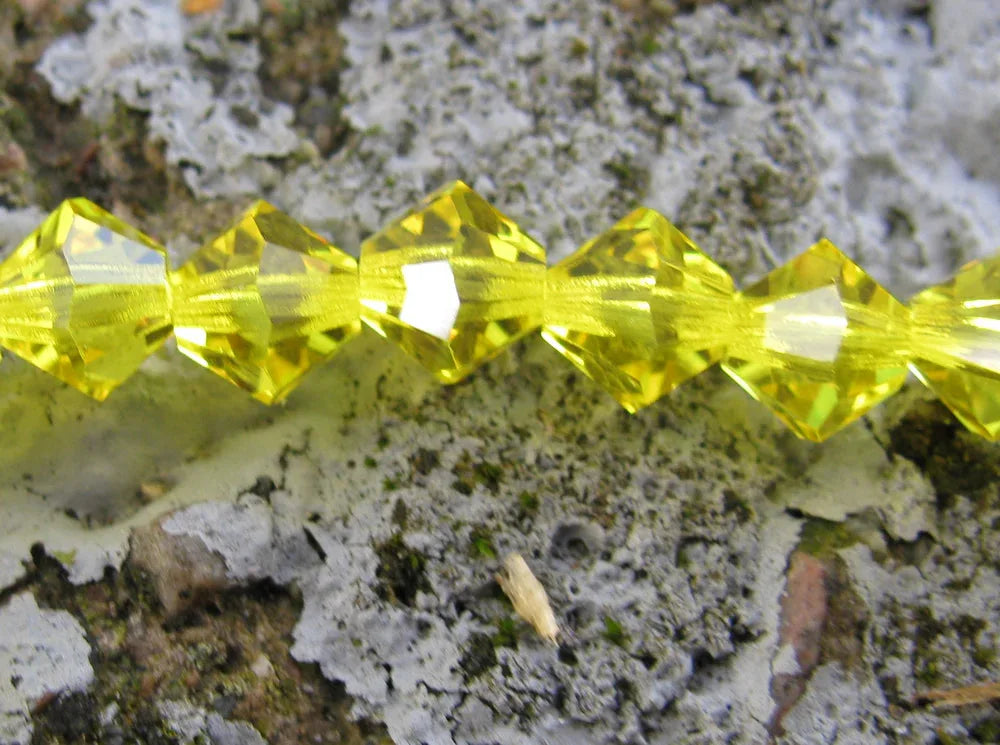 Tjeckiska MC Bicone - Citrine 6 mm, 1 sträng Preciosa