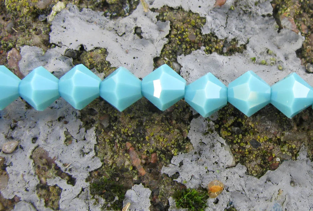 Tjeckiska MC Bicone - Turquoise 6 mm, 1 sträng Preciosa