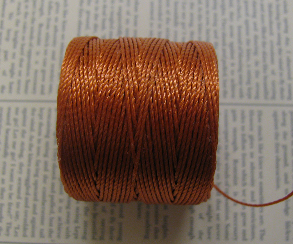 S- Lon bead cord - Rust, 1 rulle Hilmas Pyssel
