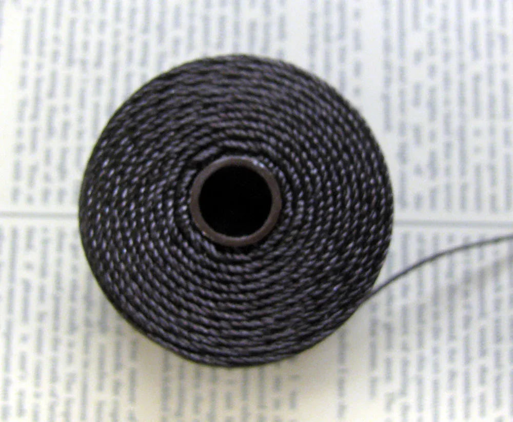 S- Lon bead cord - Winette, 1 rulle Hilmas Pyssel