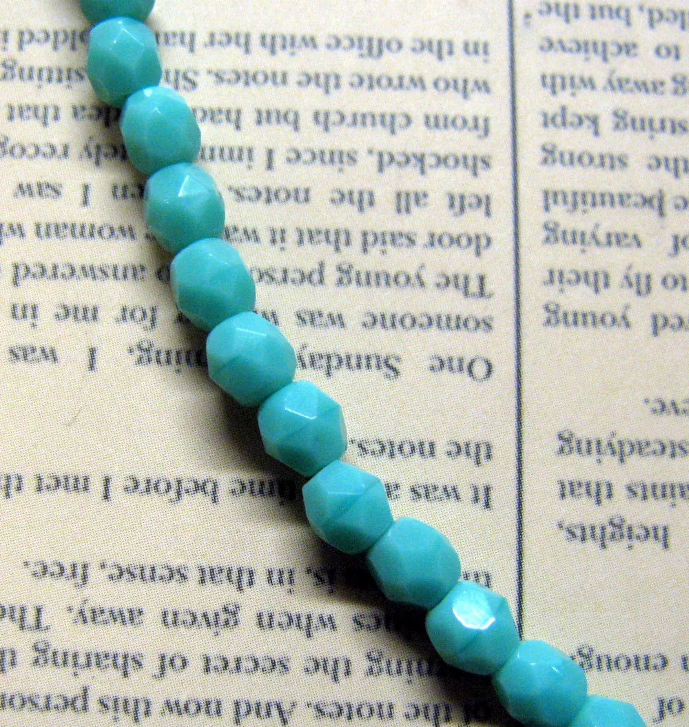 Tjeckiska Firepolish - Turquoise 4 mm 50-pack Hilmas Pyssel