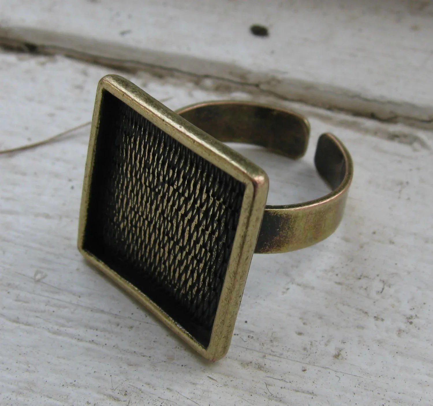 Ringstomme Bronsfärgad - Fyrkantig Ram 18mm 1 styck Grekisk Metall