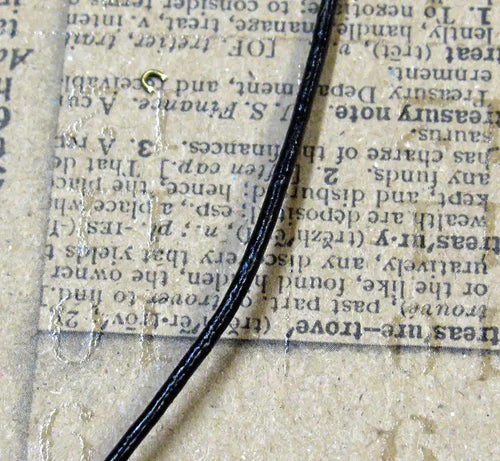 Läderband 1,5 mm - Svart, 1 m Hilmas Pyssel