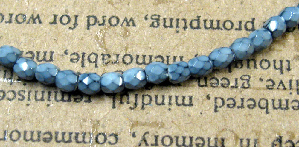 Tjeckiska Firepolish - Snake Fog 3 mm, 1 sträng Hilmas Pyssel