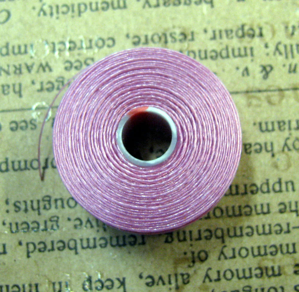 S-Lon Bead thread - Light Orchid, Strl D, 1 Rulle Hilmas Pyssel