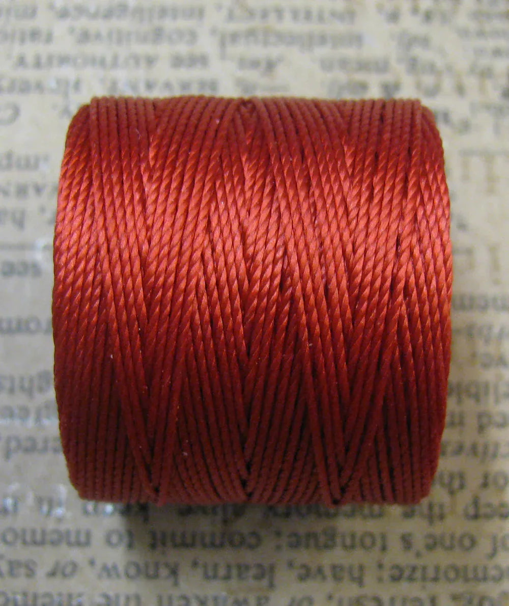 S-Lon Bead Cord - Shanghai Red, 1 Rulle Hilmas Pyssel