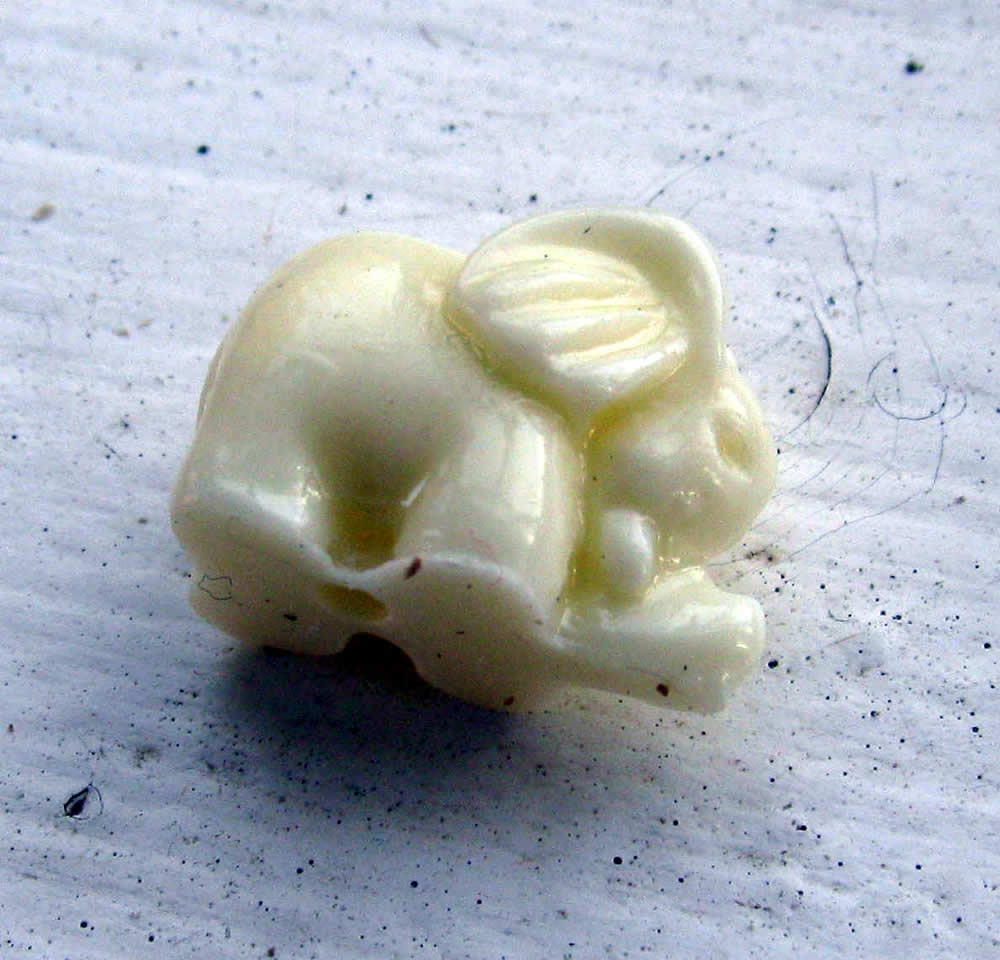Imiterad Korall Elefant - Ivory 1 styck Hilmas Pyssel