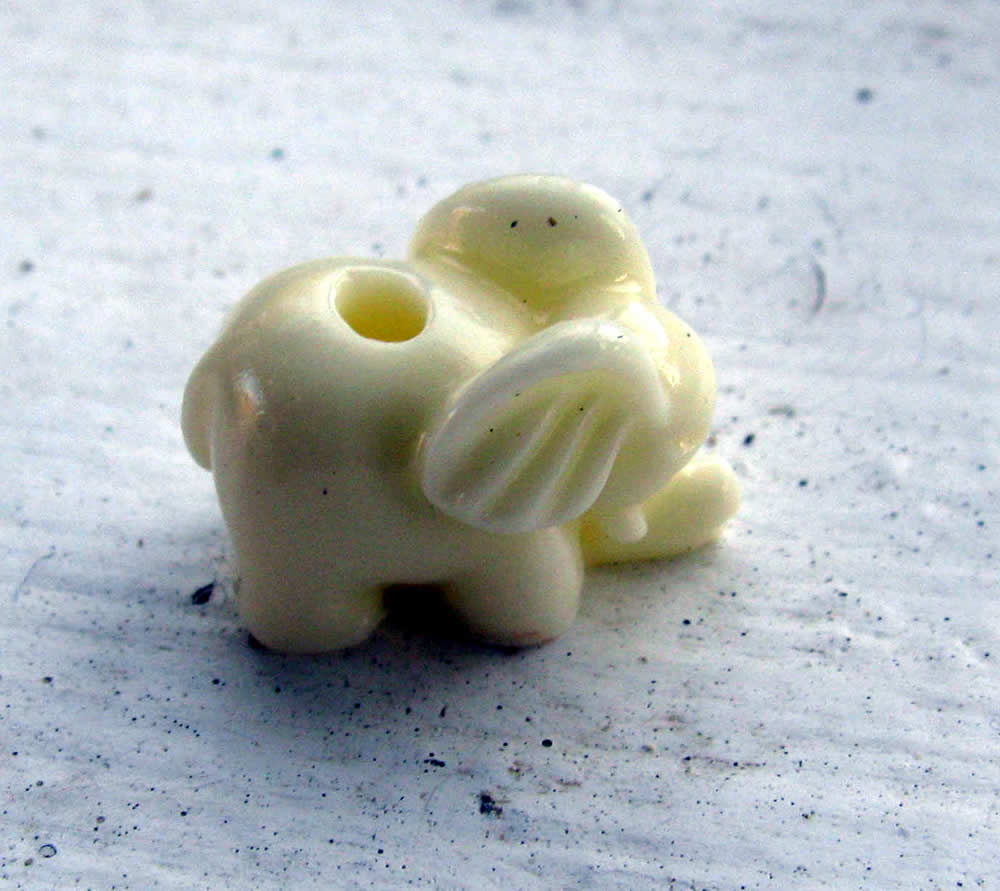 Imiterad Korall Elefant - Ivory 1 styck Hilmas Pyssel