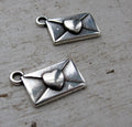 Berlock Silverfärgad - Brev med hjärta, 2-pack Grekisk Metall
