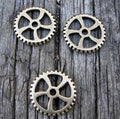Berlock Bronsfärgad - Kugghjul 18mm, 3-pack Grekisk Metall