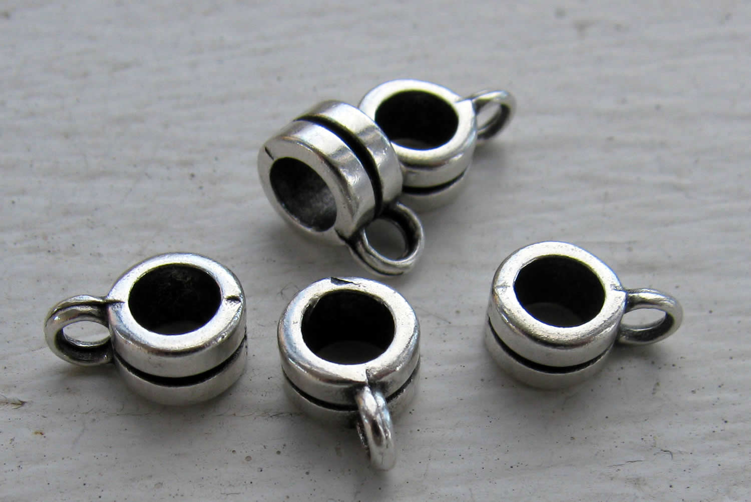 Berlockhållare silverfärgad - Mindre med streck på mitten, 5-pack Grekisk Metall